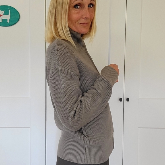 Athleta Escapade Mock Neck Sweater Jacket Bluff Grey Size S #982829 - Picture 3 of 12